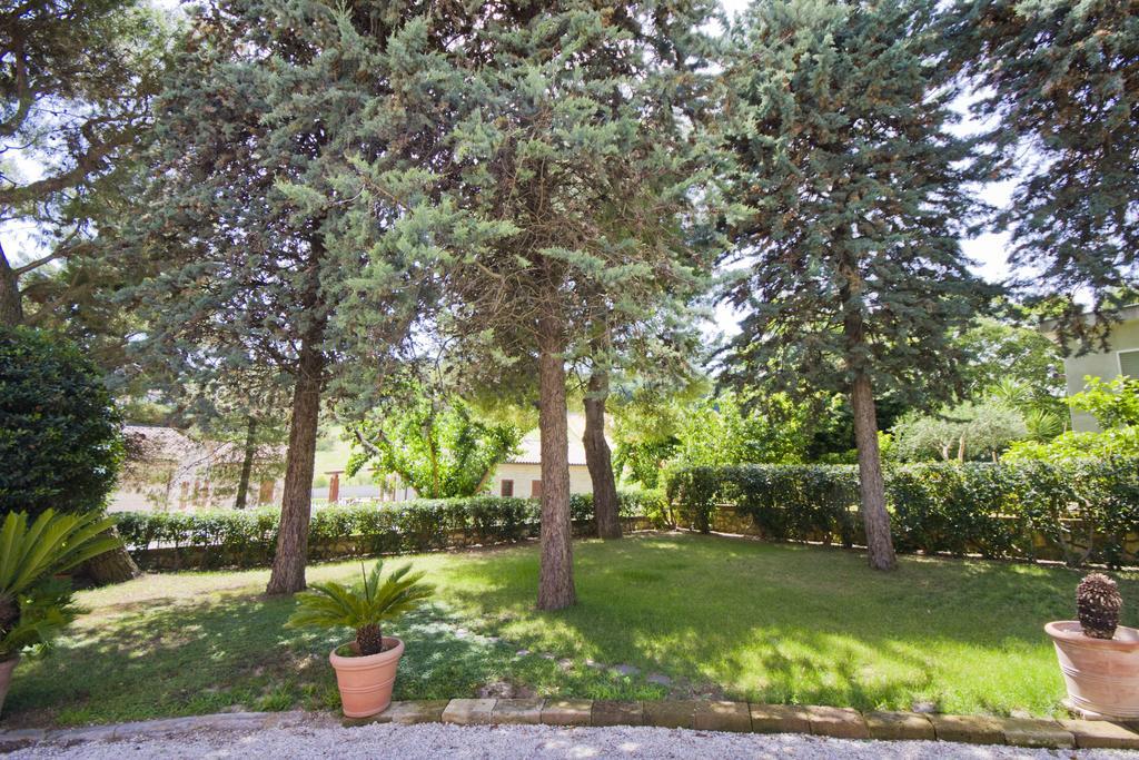 Guest House Villa Eva Sirolo Exterior foto